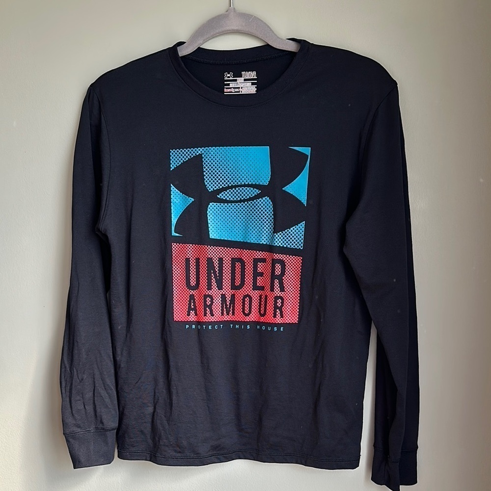 Under Armour Black Heat Gear Long Sleeve Shirt Front Logo Youth Large Loose Fit